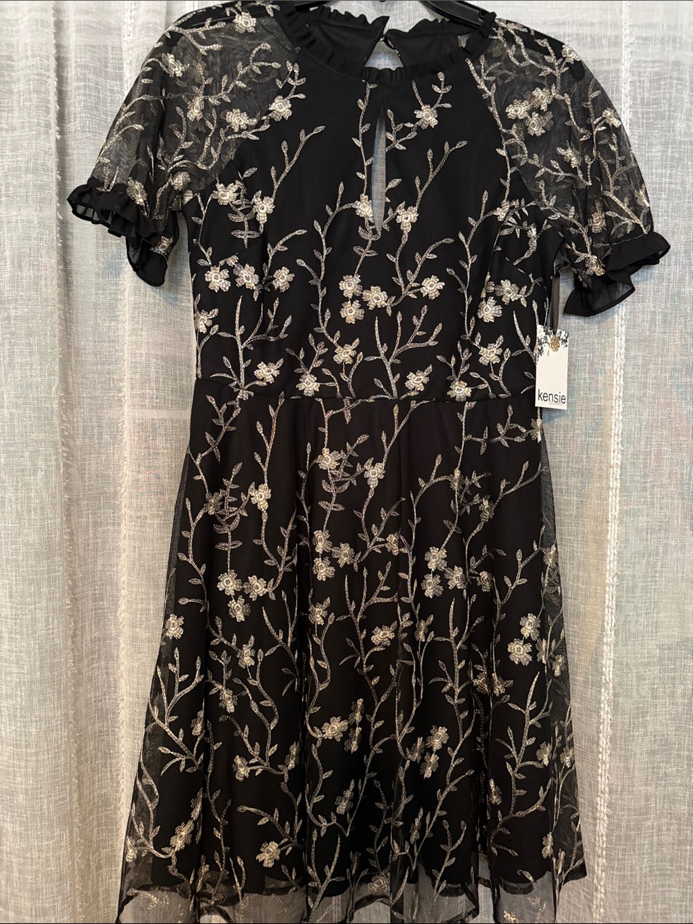 Kensie Black Dress with Silver Floral Embroidery Size 4 NWT